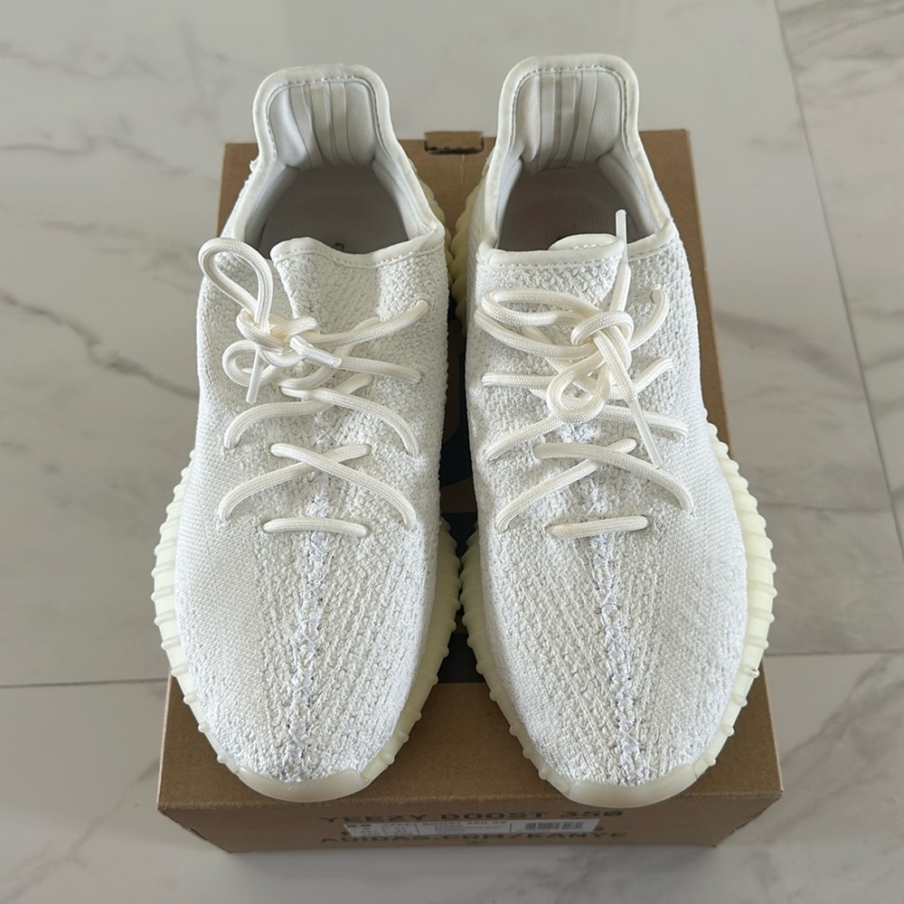 YEEZY BOOST 350 V2